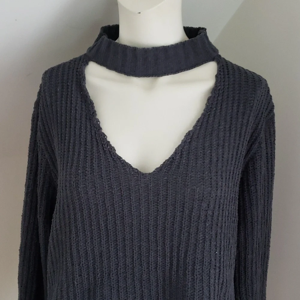 Hippie laundry Charcoal cropped lightweight ripped Sweater, Size L